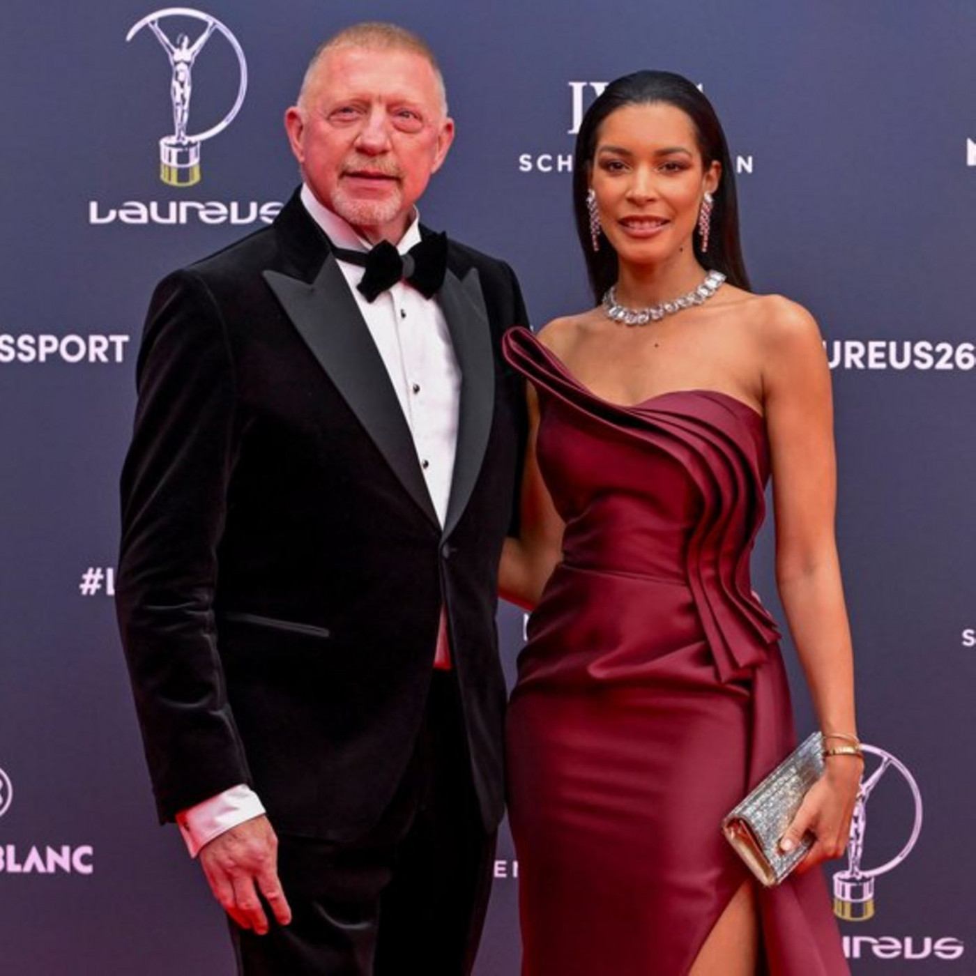 Er gratuliert Ehefrau mit liebevollen Worten