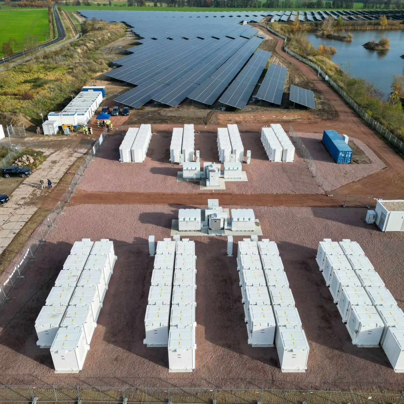 Weniger neue Solaranlagen - mehr Batteriespeicher