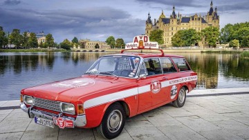 Rund um Berlin-Classic: 82 Klassiker fahren durch Spreewald und Lausitz
