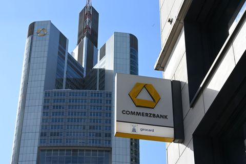 Unicredit treibt Commerzbank-&Uuml;bernahme voran