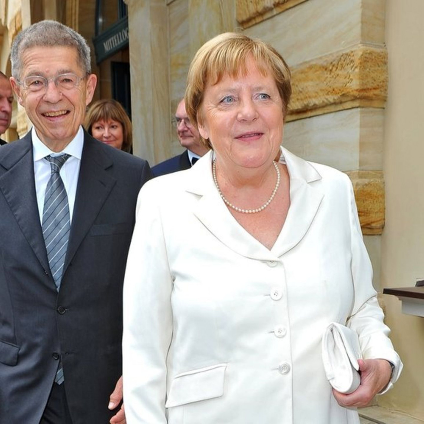 Angela Merkels Mann legt seine Memoiren vor