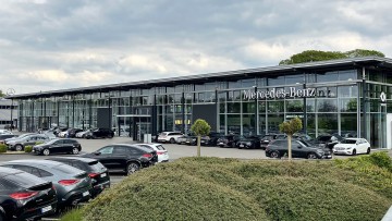"Unver&auml;ndert hohe Nachfrage": Mercedes treibt Verkauf der Niederlassungen voran