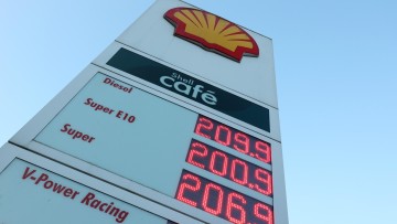 Tankrabatt nicht ganz weitergegeben: Spritpreise fallen deutlicher
