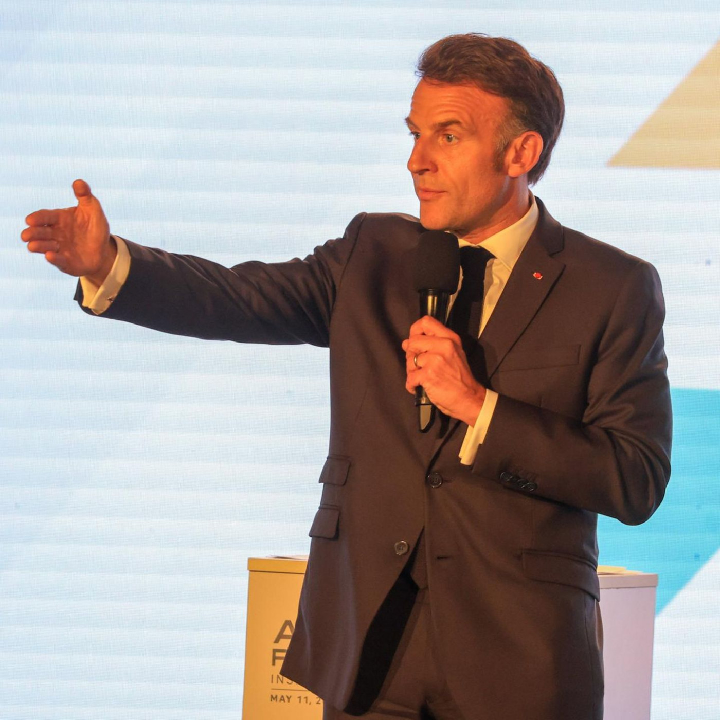 &bdquo;V&ouml;lliger Mangel an Respekt&ldquo; &ndash; Macron ma&szlig;regelt zu lautes Publikum