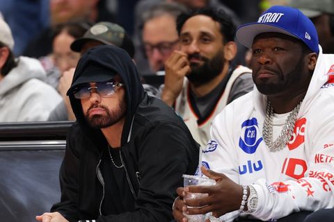 50 Cent und Eminem am Spielfeldrand